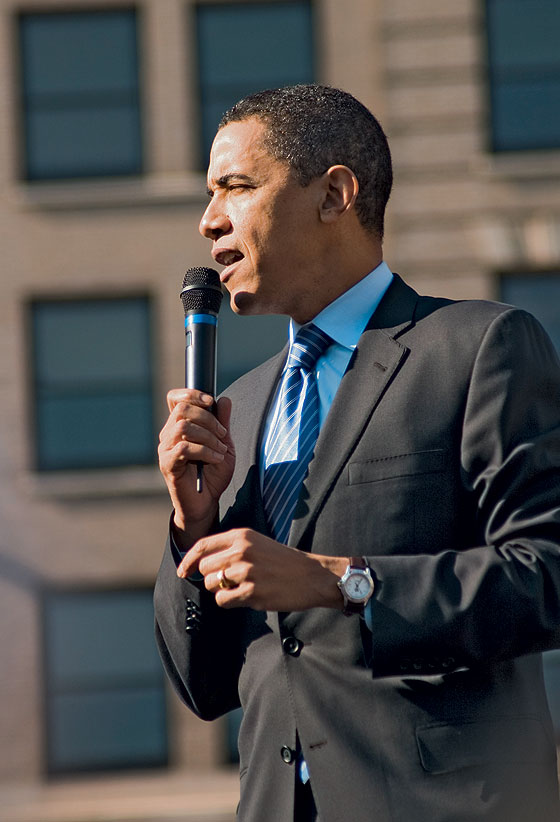Obama_with_watch_560