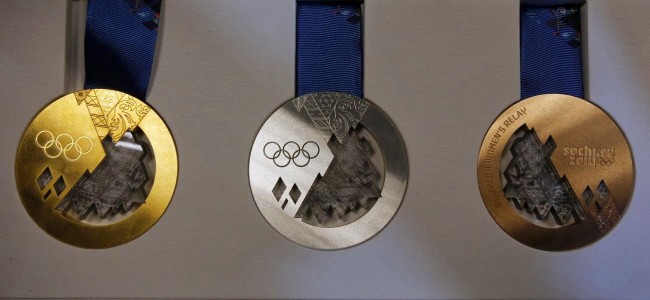 Олимпийские медали с челябинским метеоритом